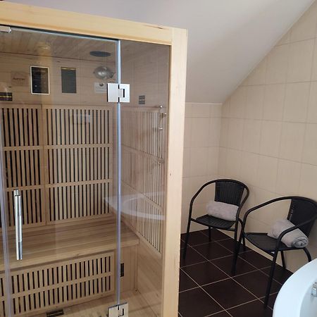 Hutisko Penzion A Restaurace Na Salasi מראה חיצוני תמונה