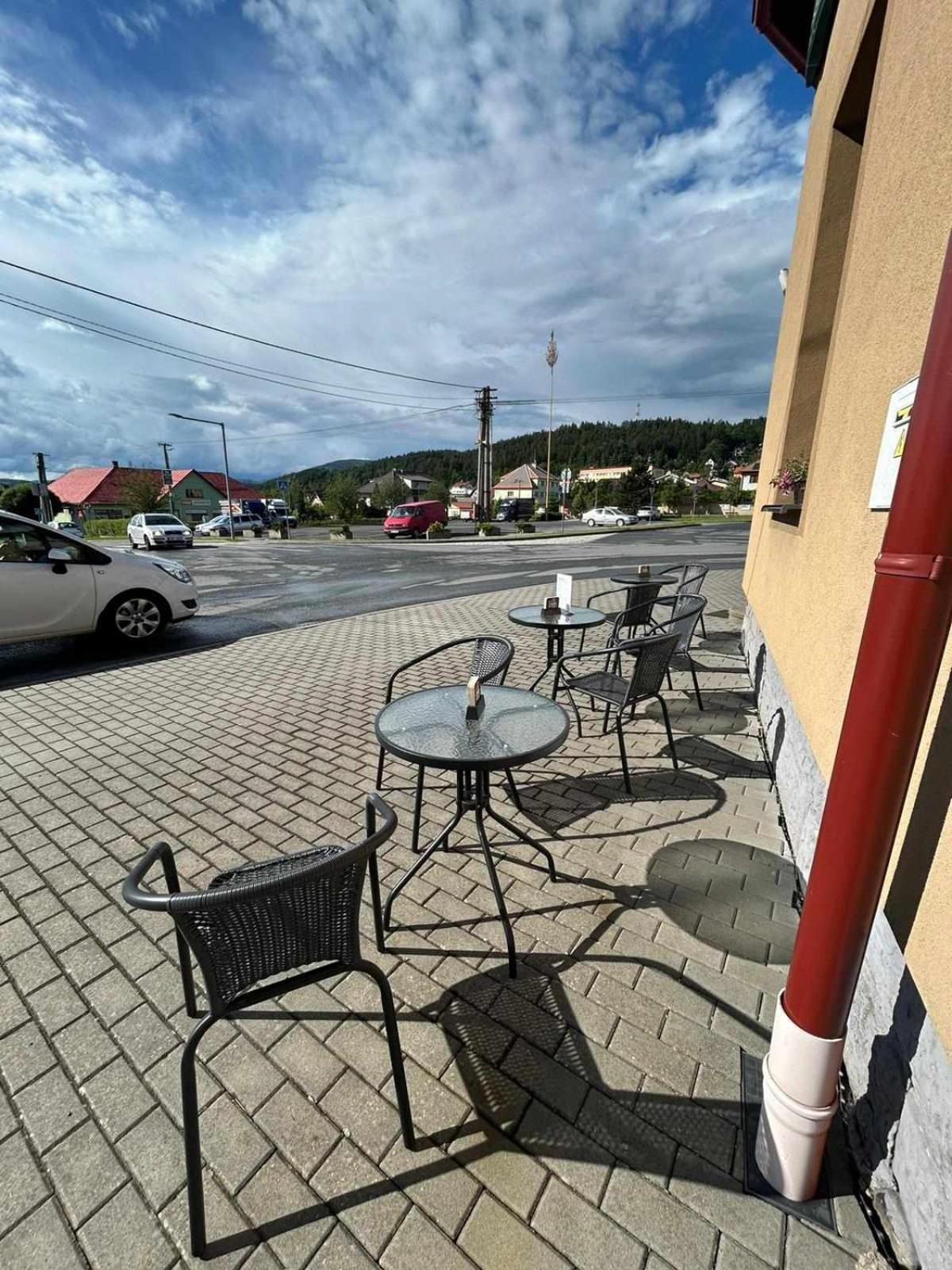 Hutisko Penzion A Restaurace Na Salasi מראה חיצוני תמונה